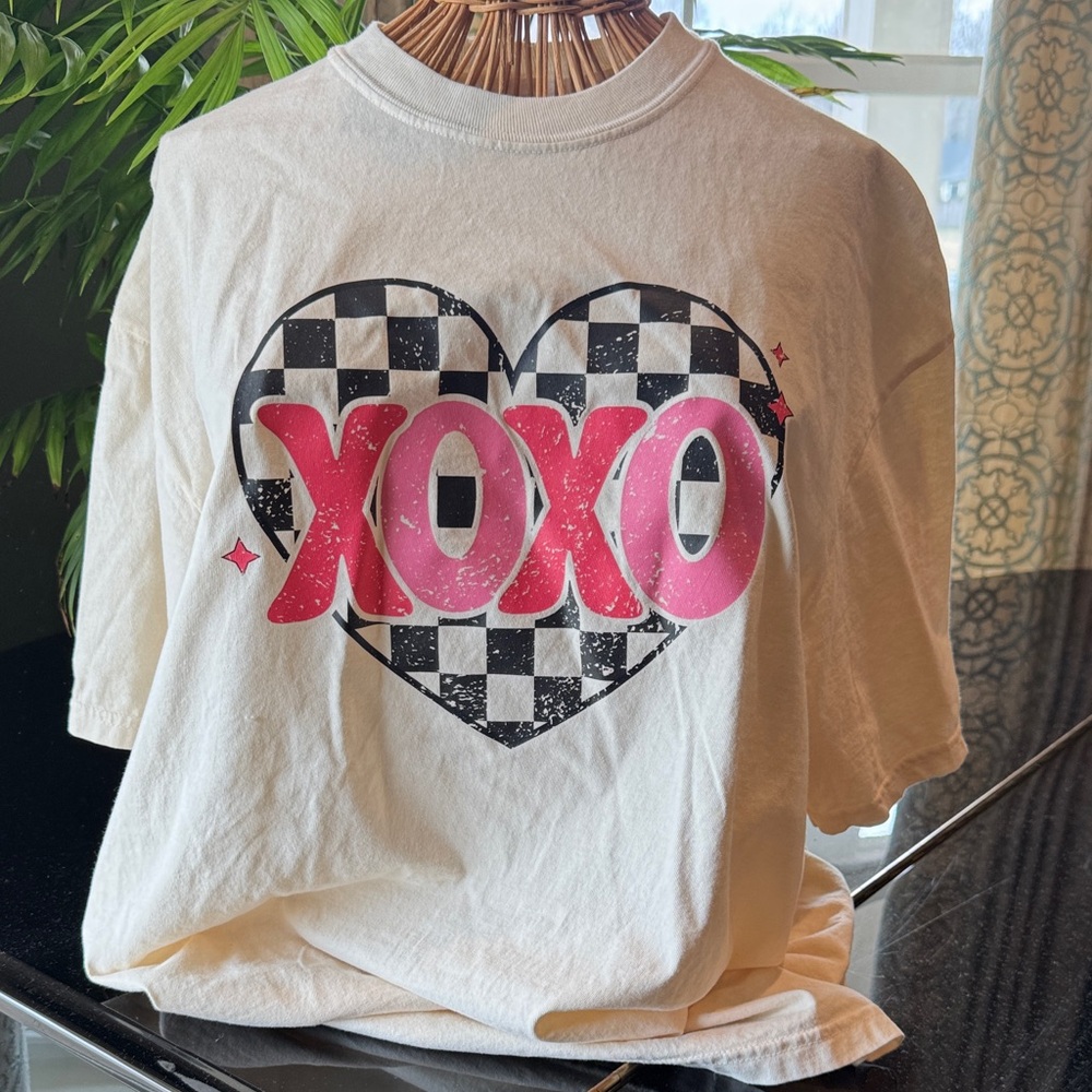 Comfort Colors Graphic Tee - White and Pink Unisex XL